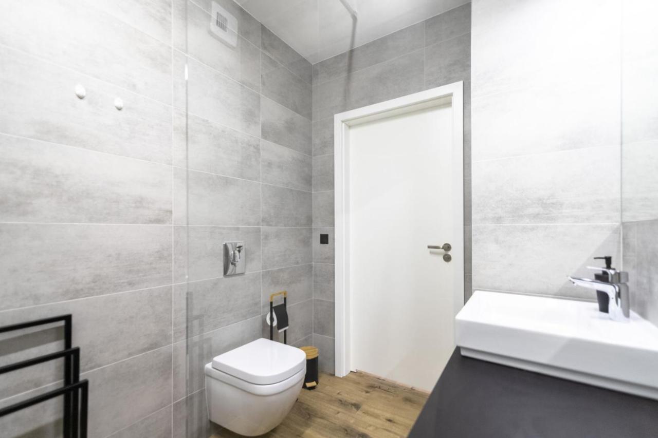 Apartamenty Pod Szyndzielnia Blisko Kolejki I Hali Pod Debowcem - Dream Apart Bielsko-Biała Kültér fotó